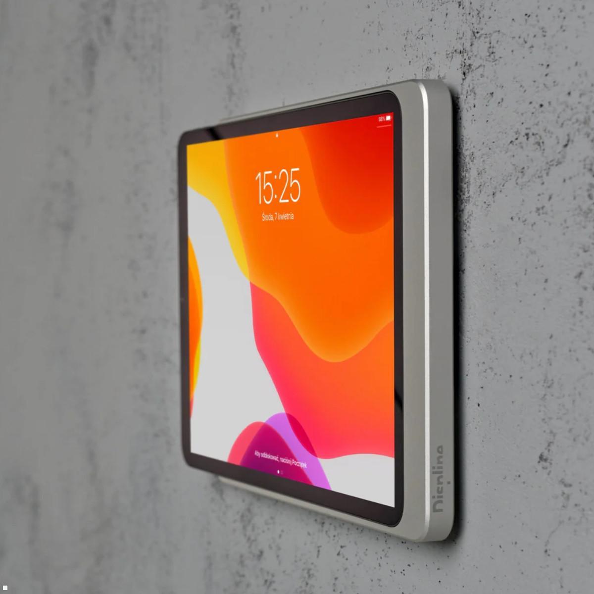 Displine Dame Wall Home Wandhalter für Apple iPad Air / Pro, silber eloxiert, Anwendungsbeispiel